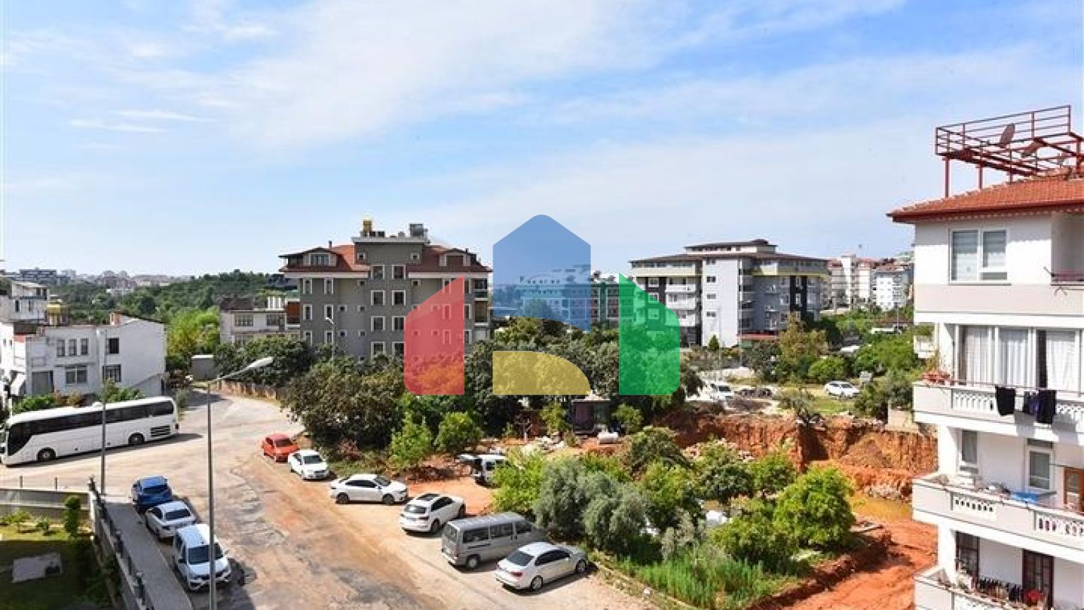 Пентхаус 4 + 1 з окремою кухнею в районі Оба