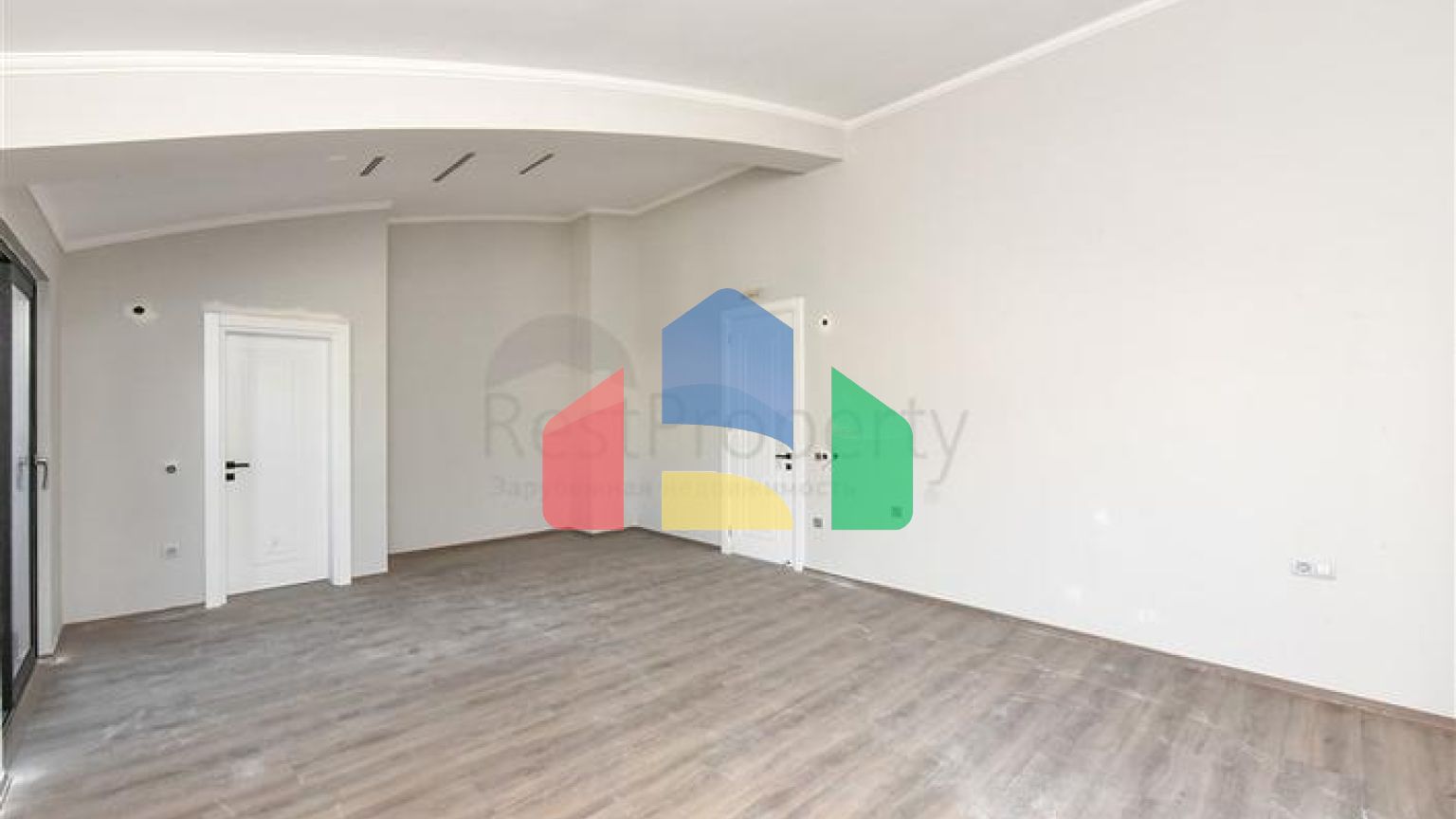 Большой пентхаус 4+1 в районе Оба