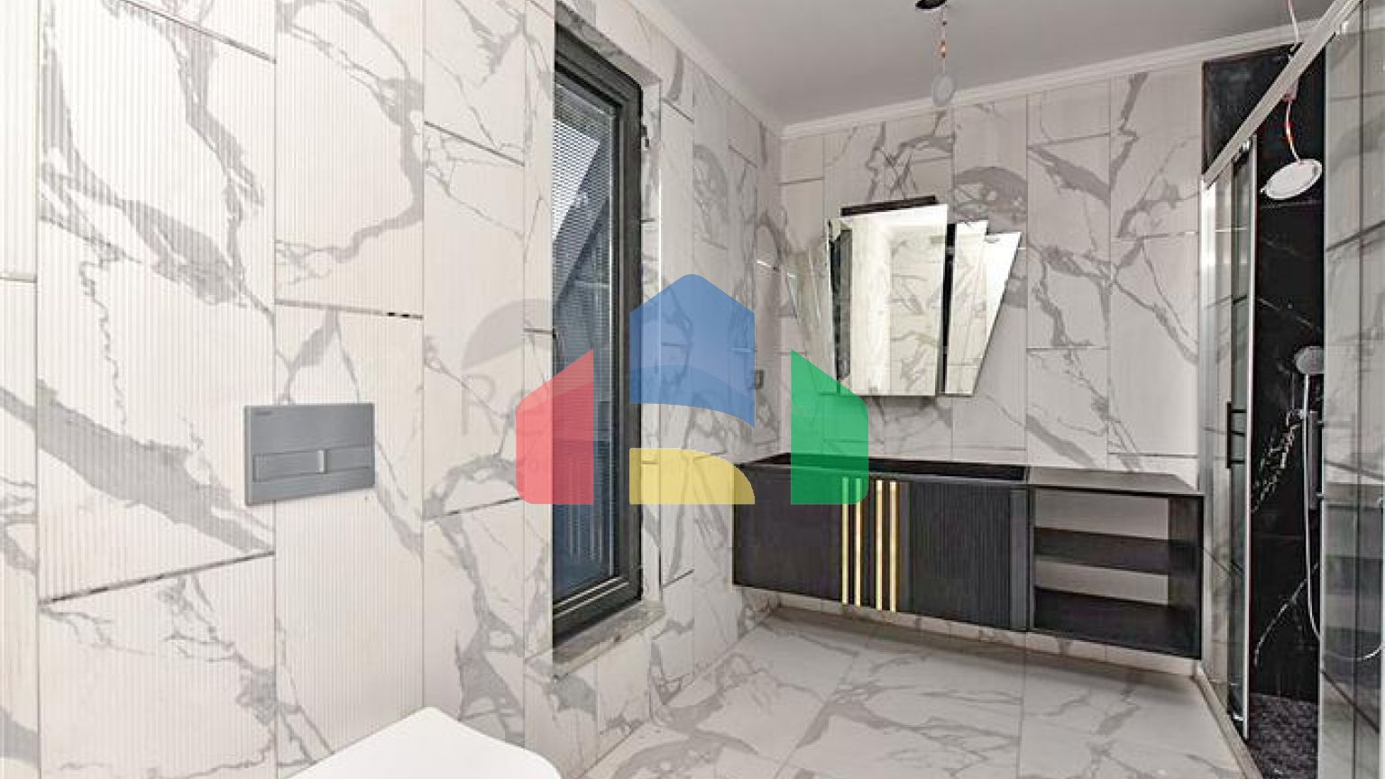 Большой пентхаус 4+1 в районе Оба