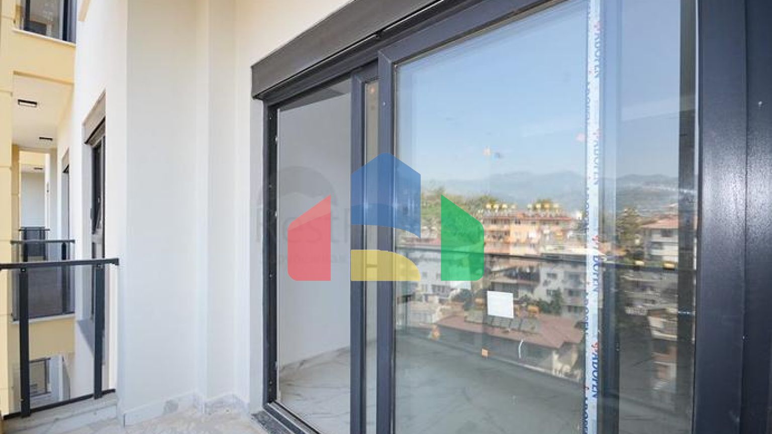 Затишна квартира 1 + 1 в районі Оба