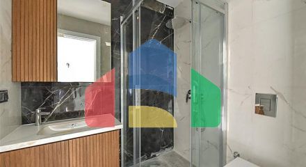 Простора квартира 4 + 1 у відмінній локації в Оба