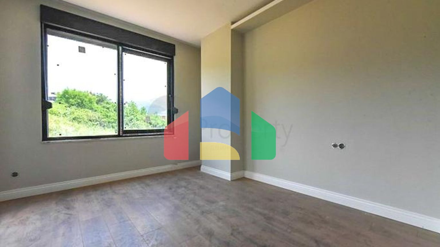 Просторная квартира 4+1 в отличной локации в Оба