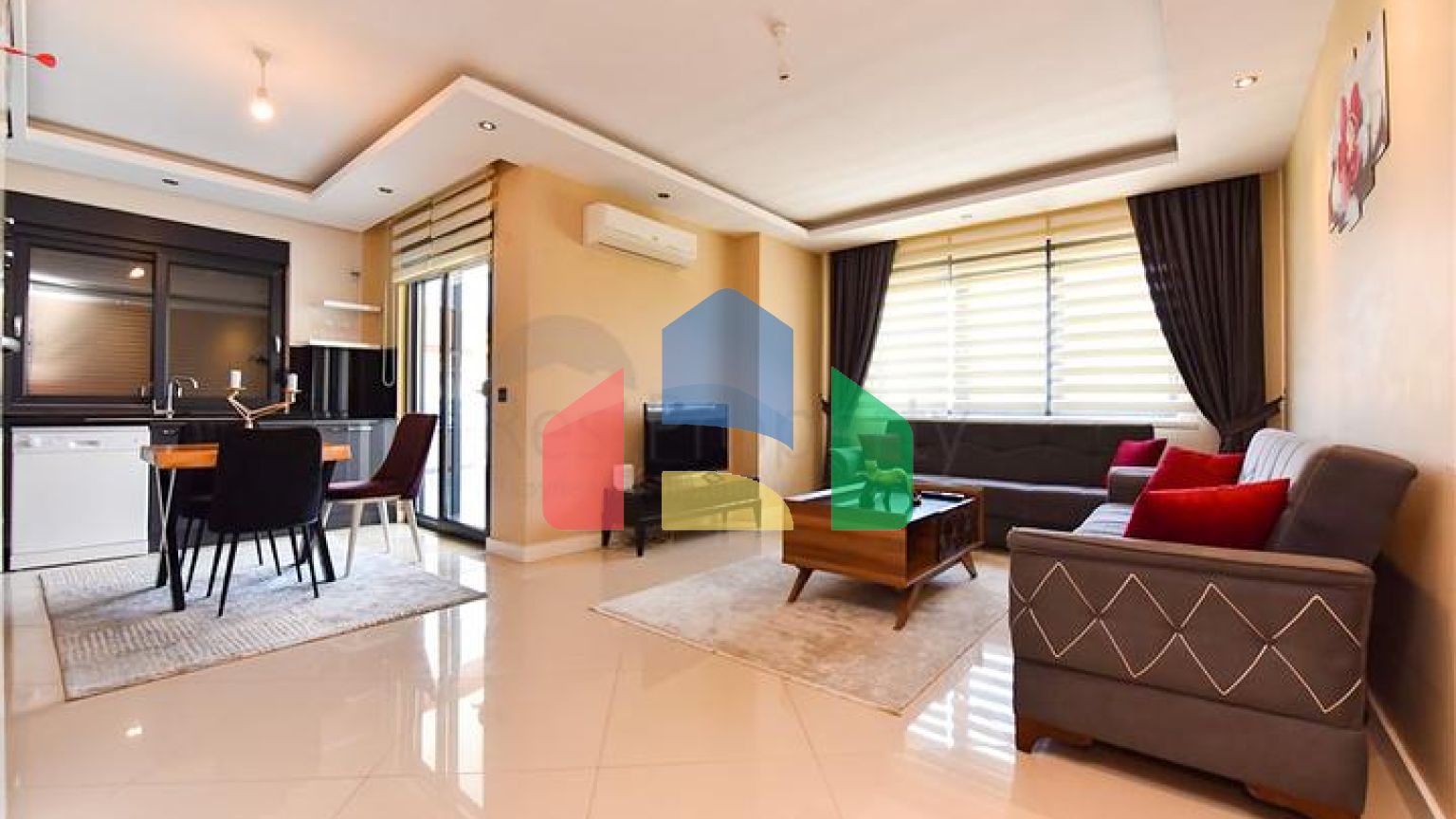 Квартира 2 + 1 в самому центрі району Оба