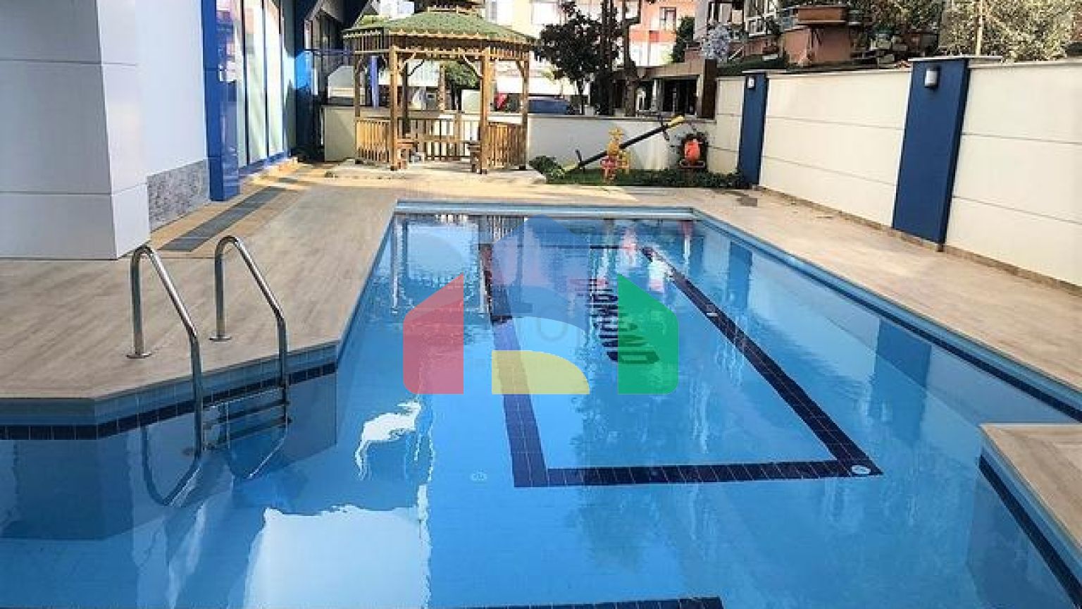 Квартира 2 + 1 в самому центрі району Оба