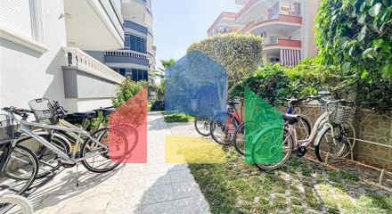 Простора світла трикімнатна квартира з двома балконами Простора світла трикімнатна квартира з двома балконами