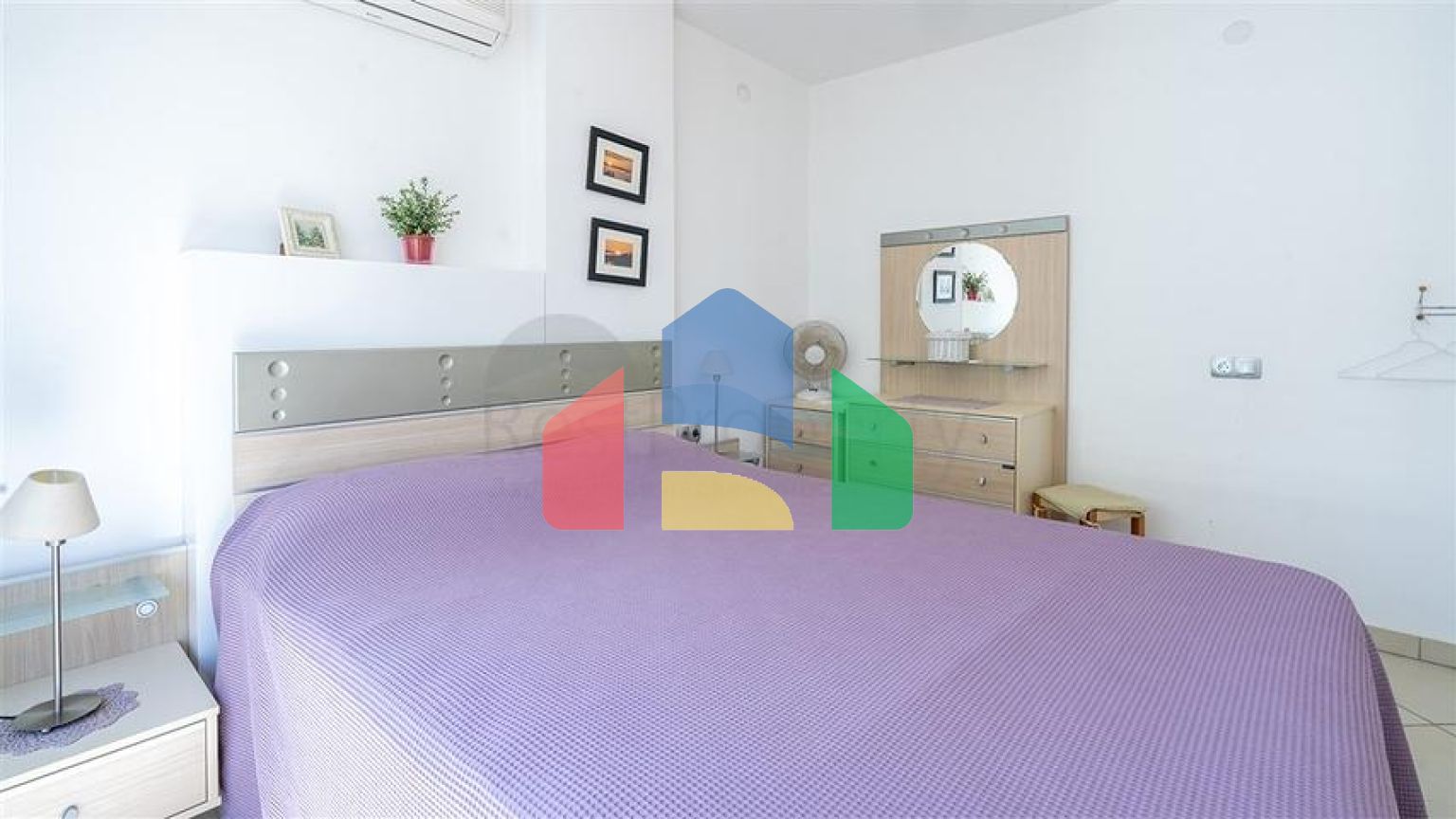 Меблированная квартира в 50 метрах от пляжа в самом центре Оба