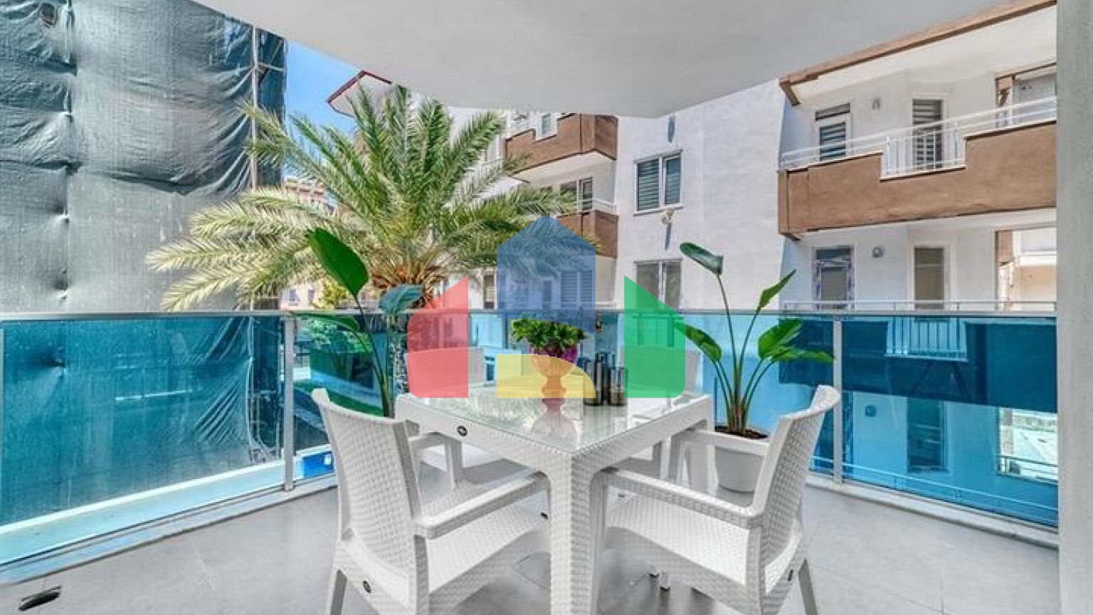 Затишна квартира 2 + 1 в районі Оба