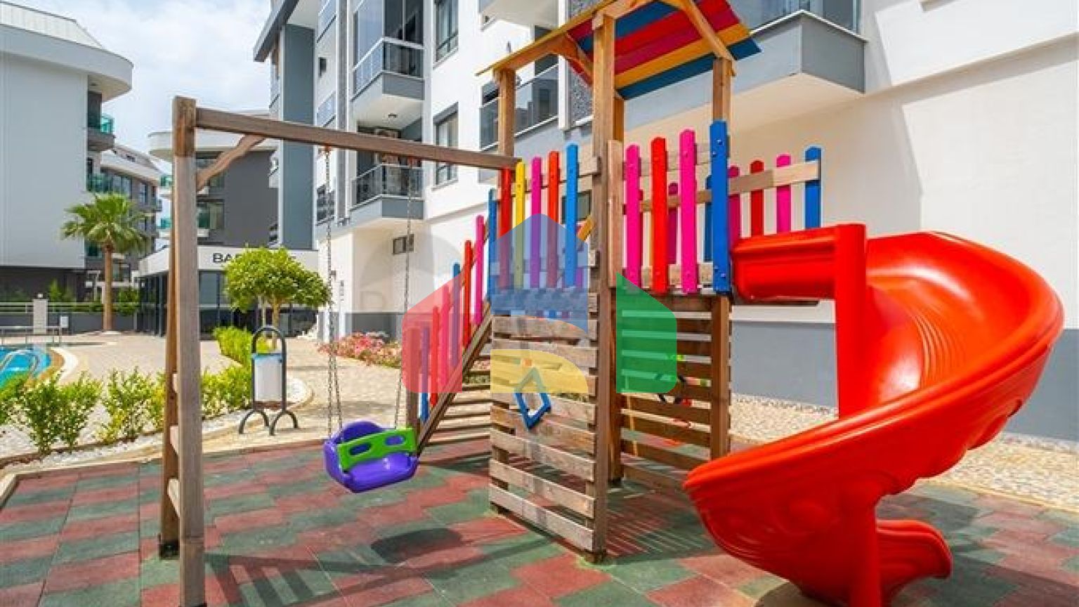 Відмінна квартира для постійного проживання дружної сім'ї