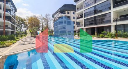 Трикімнатний пентхаус з дизайнерським ремонтом