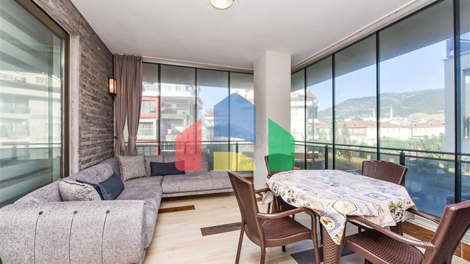 Апартаменти 3 + 1 в районі Оба