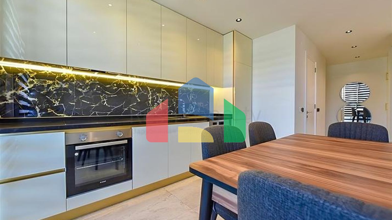 Пентхаус 2 + 1 в новому комплексі в районі Оба в 350 м від моря