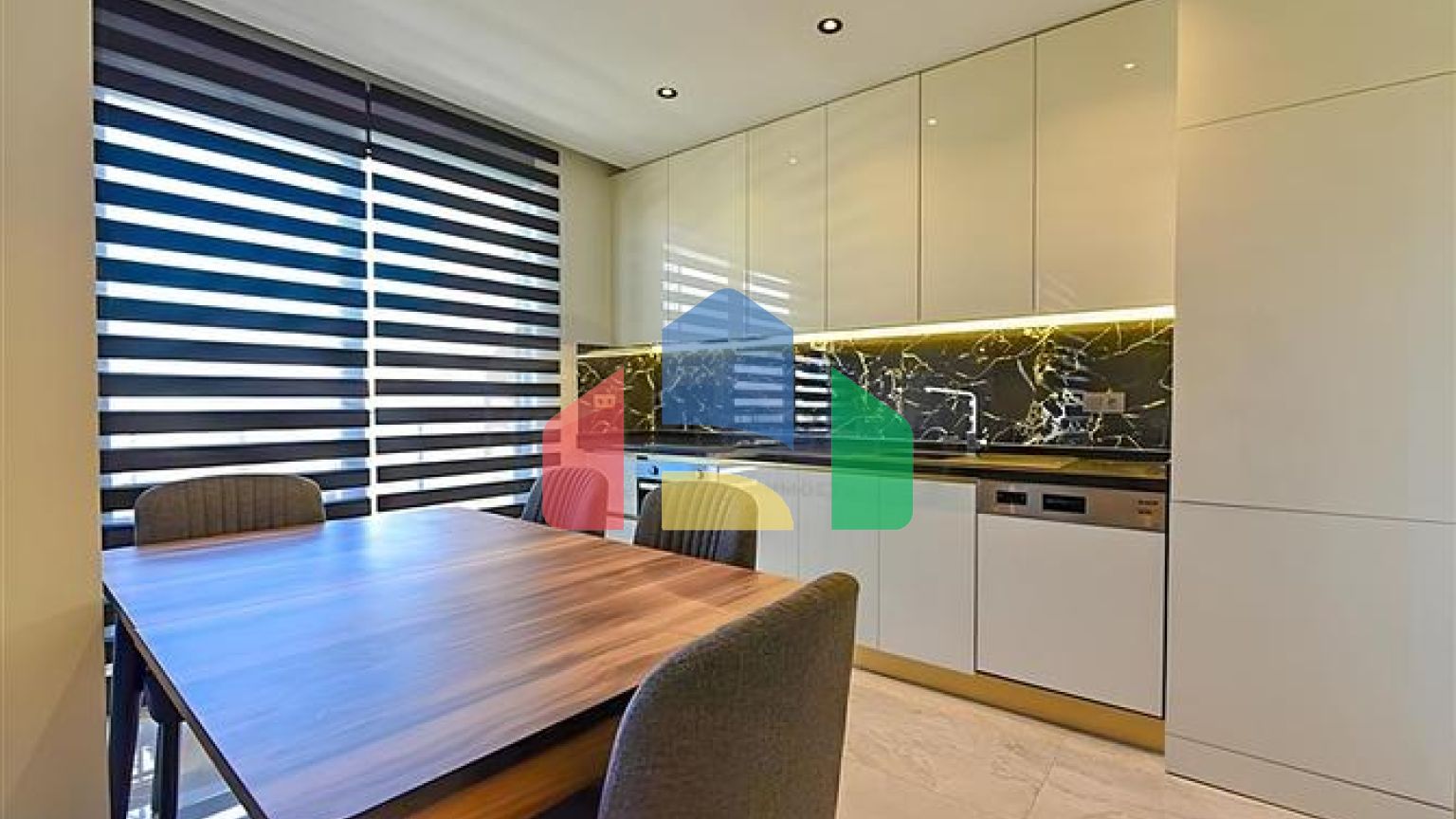 Пентхаус 2 + 1 в новому комплексі в районі Оба в 350 м від моря