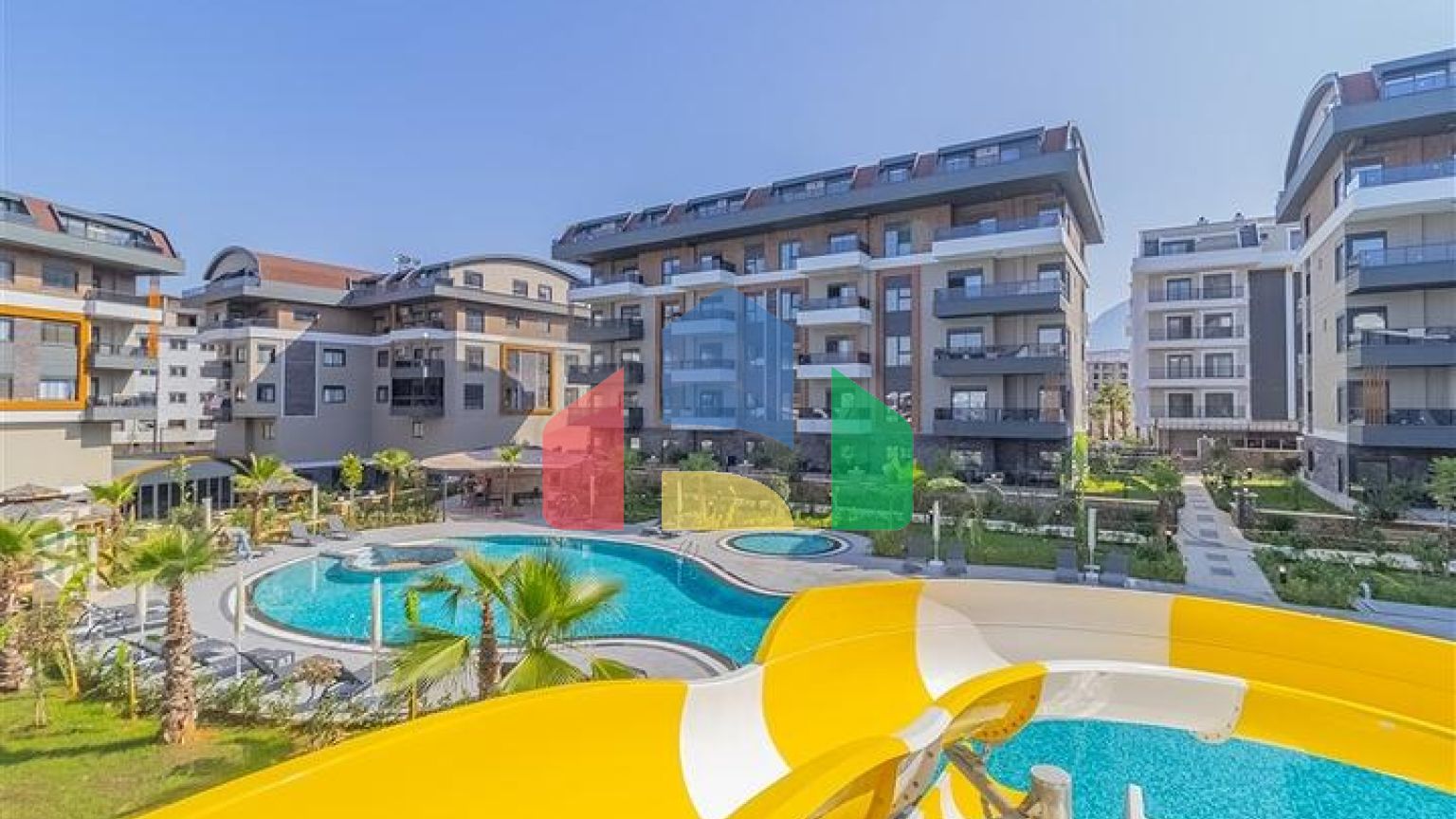 Квартира планировкой 1+1 в современном комплексе в районе Оба