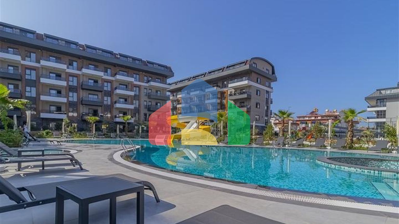 Квартира планировкой 1+1 в современном комплексе в районе Оба