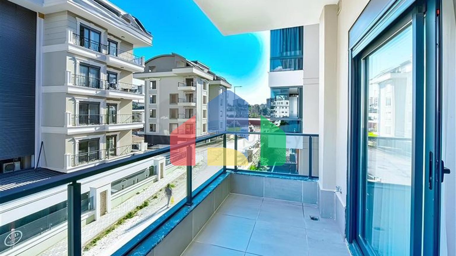 Квартира плануванням 1+1 в сучасному комплексі в районі Оба