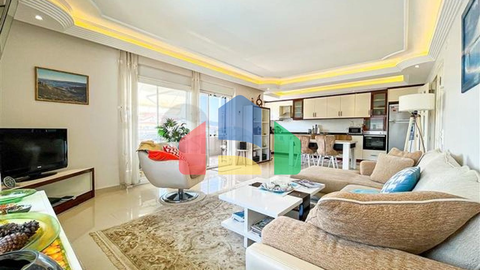 Просторная квартира с удобным местом расположения в районе Оба