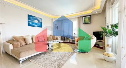 Просторная квартира с удобным местом расположения в районе Оба