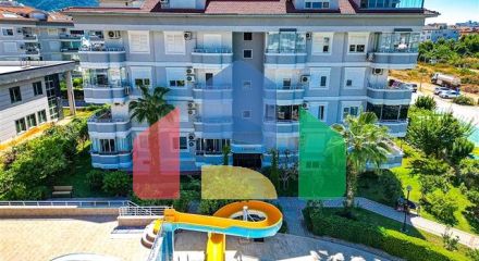 Просторная квартира с удобным местом расположения в районе Оба