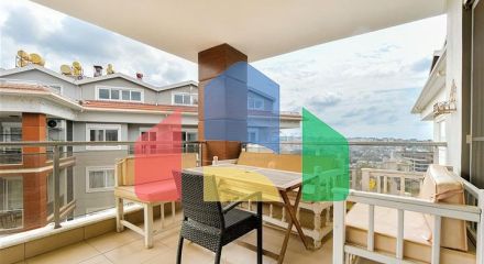 Просторий пентхаус в зеленому районі Оба