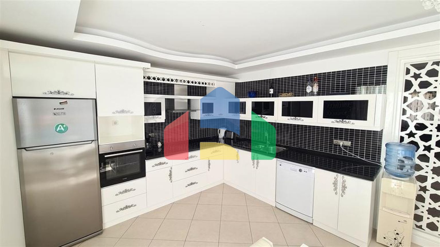 Пентхаус 5 + 1 в центрі Аланії район Оба