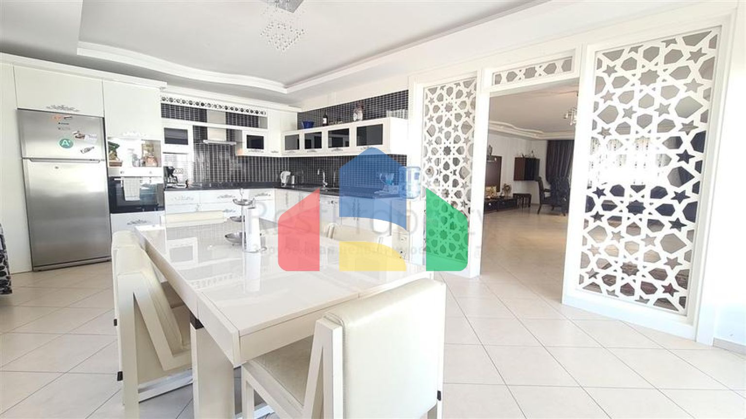 Пентхаус 5 + 1 в центрі Аланії район Оба