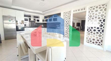 Пентхаус 5 + 1 в центрі Аланії район Оба