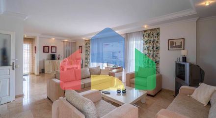 Шестикімнатний світлий пентхаус з видом на місто в районі Оба