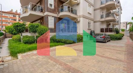 Шестикімнатний світлий пентхаус з видом на місто в районі Оба