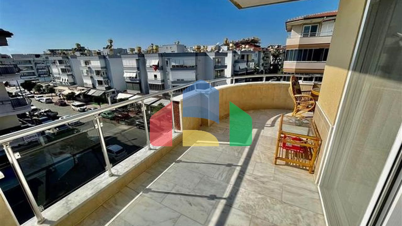 Пентхаус 4 + 1 в районі Оба