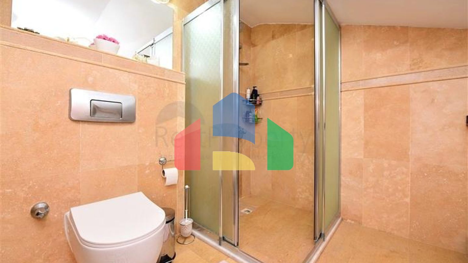 Просторий пентхаус плануванням 4+1 в районі Оба