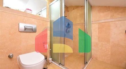 Просторий пентхаус плануванням 4+1 в районі Оба