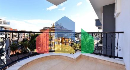 Просторий пентхаус плануванням 4+1 в районі Оба