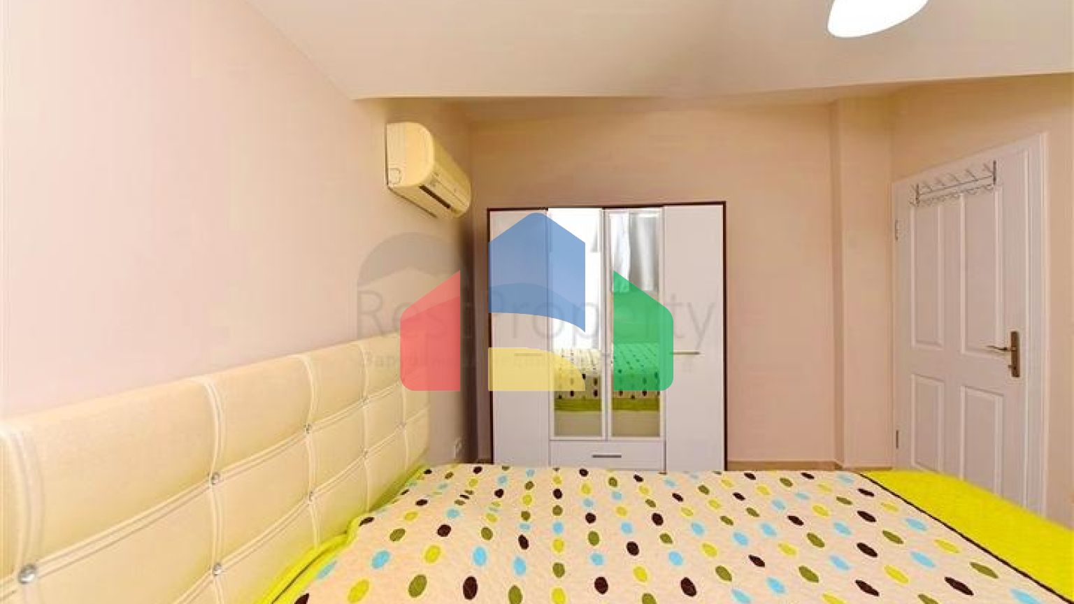 Просторий пентхаус плануванням 4+1 в районі Оба