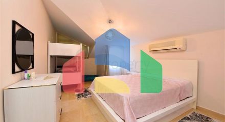 Просторий пентхаус плануванням 4+1 в районі Оба