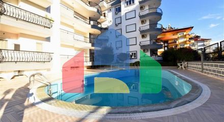 Просторий пентхаус плануванням 4+1 в районі Оба