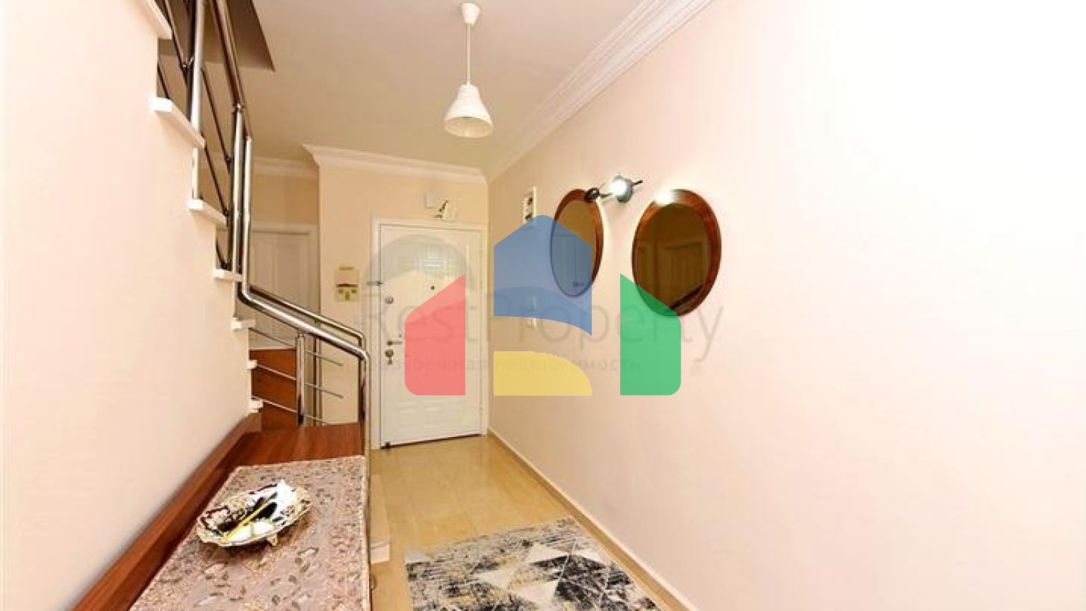 Просторий пентхаус плануванням 4+1 в районі Оба