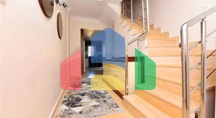 Просторий пентхаус плануванням 4+1 в районі Оба