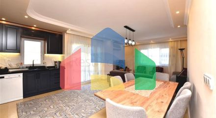 Просторий пентхаус плануванням 4+1 в районі Оба