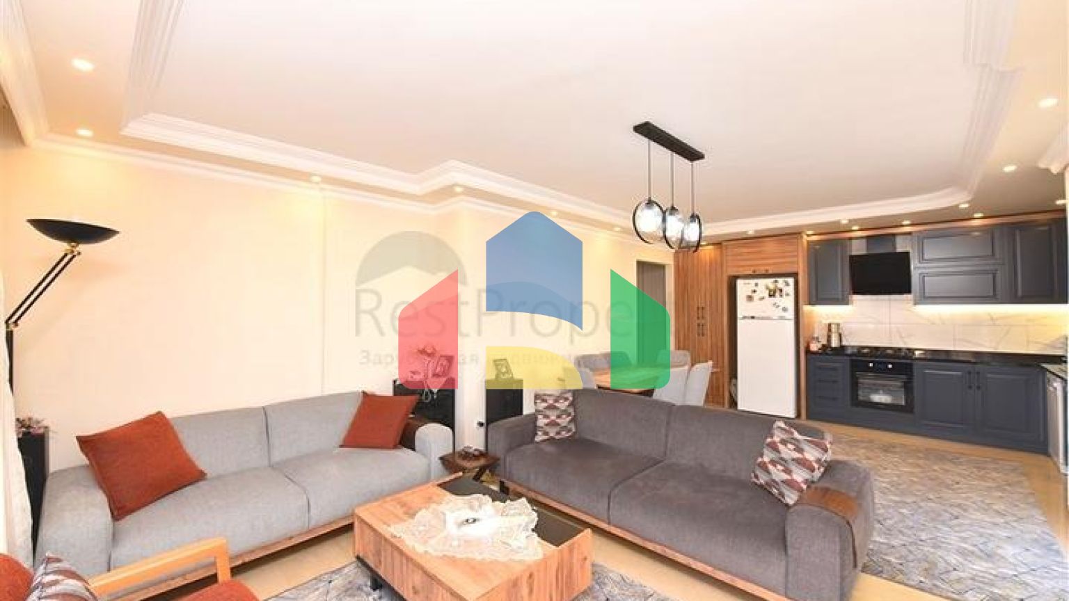 Просторий пентхаус плануванням 4+1 в районі Оба