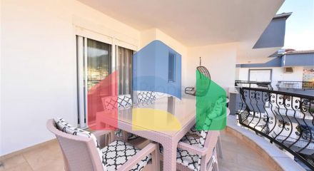 Просторий пентхаус плануванням 4+1 в районі Оба