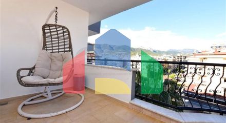 Просторий пентхаус плануванням 4+1 в районі Оба