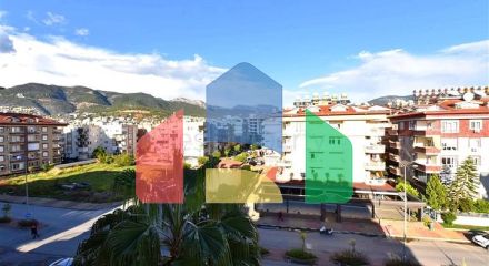 Просторий пентхаус плануванням 4+1 в районі Оба