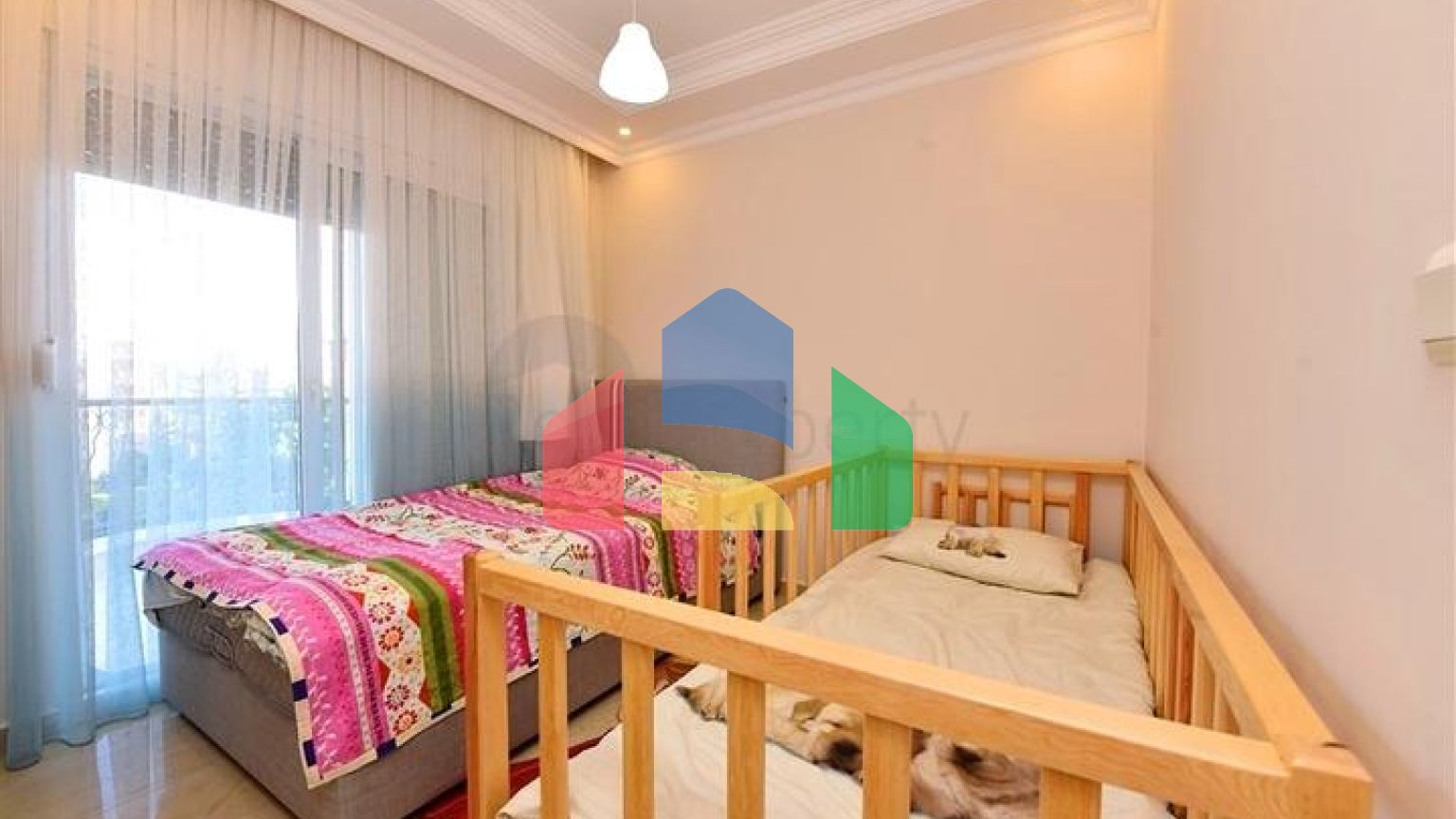 Просторий пентхаус плануванням 4+1 в районі Оба