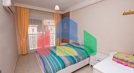 Мебльований пентхаус 4+1 в районі Оба