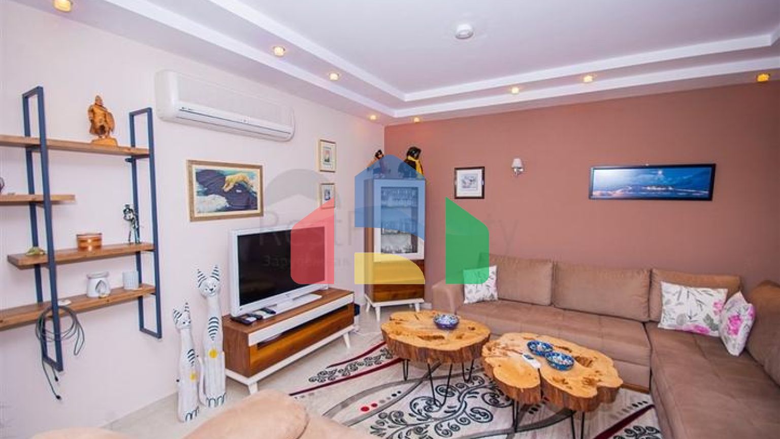 Мебльований пентхаус 4+1 в районі Оба