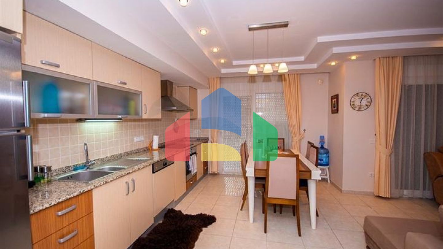 Мебльований пентхаус 4+1 в районі Оба