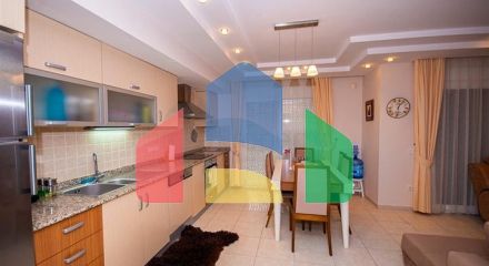 Мебльований пентхаус 4+1 в районі Оба