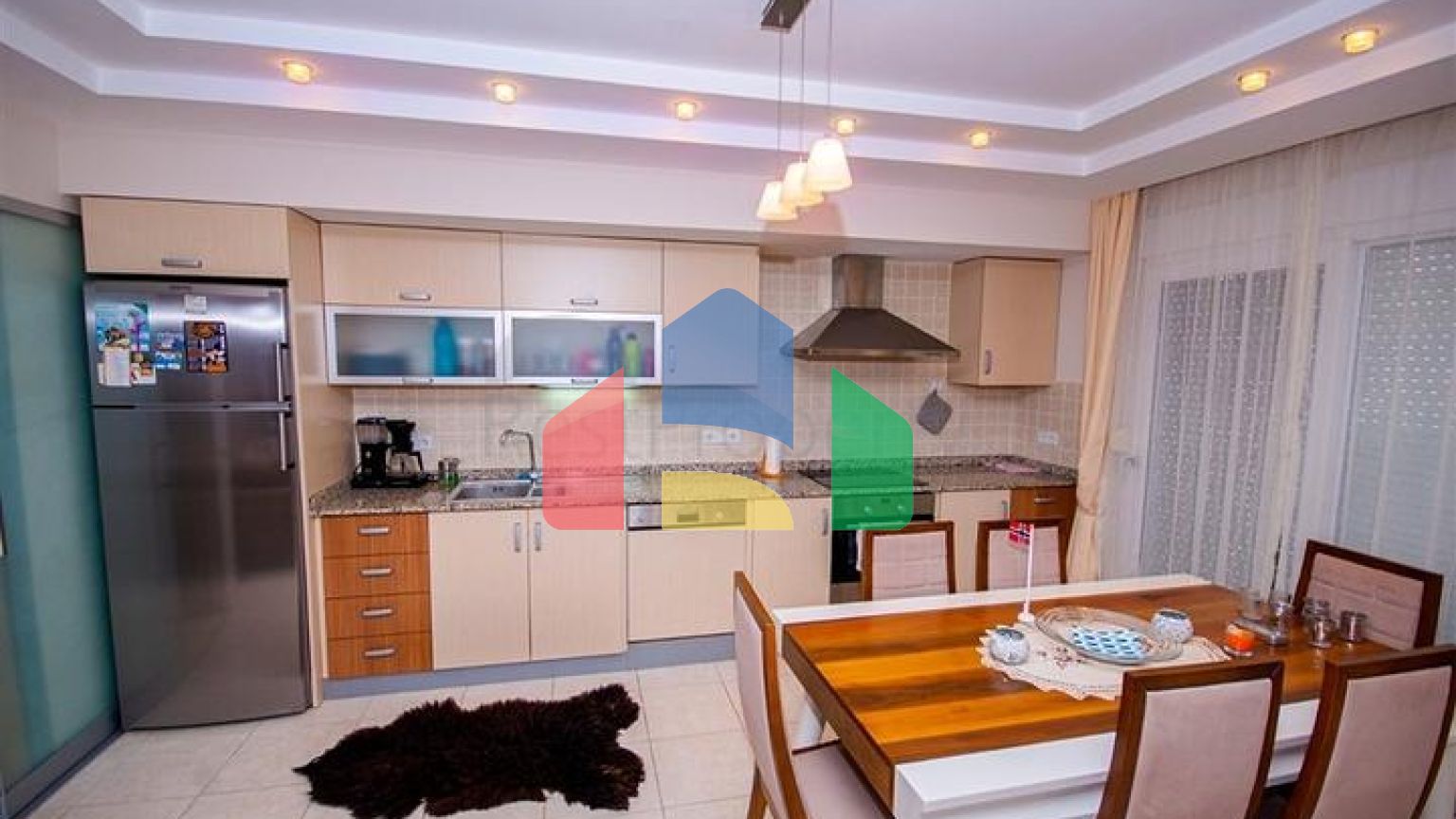 Мебльований пентхаус 4+1 в районі Оба