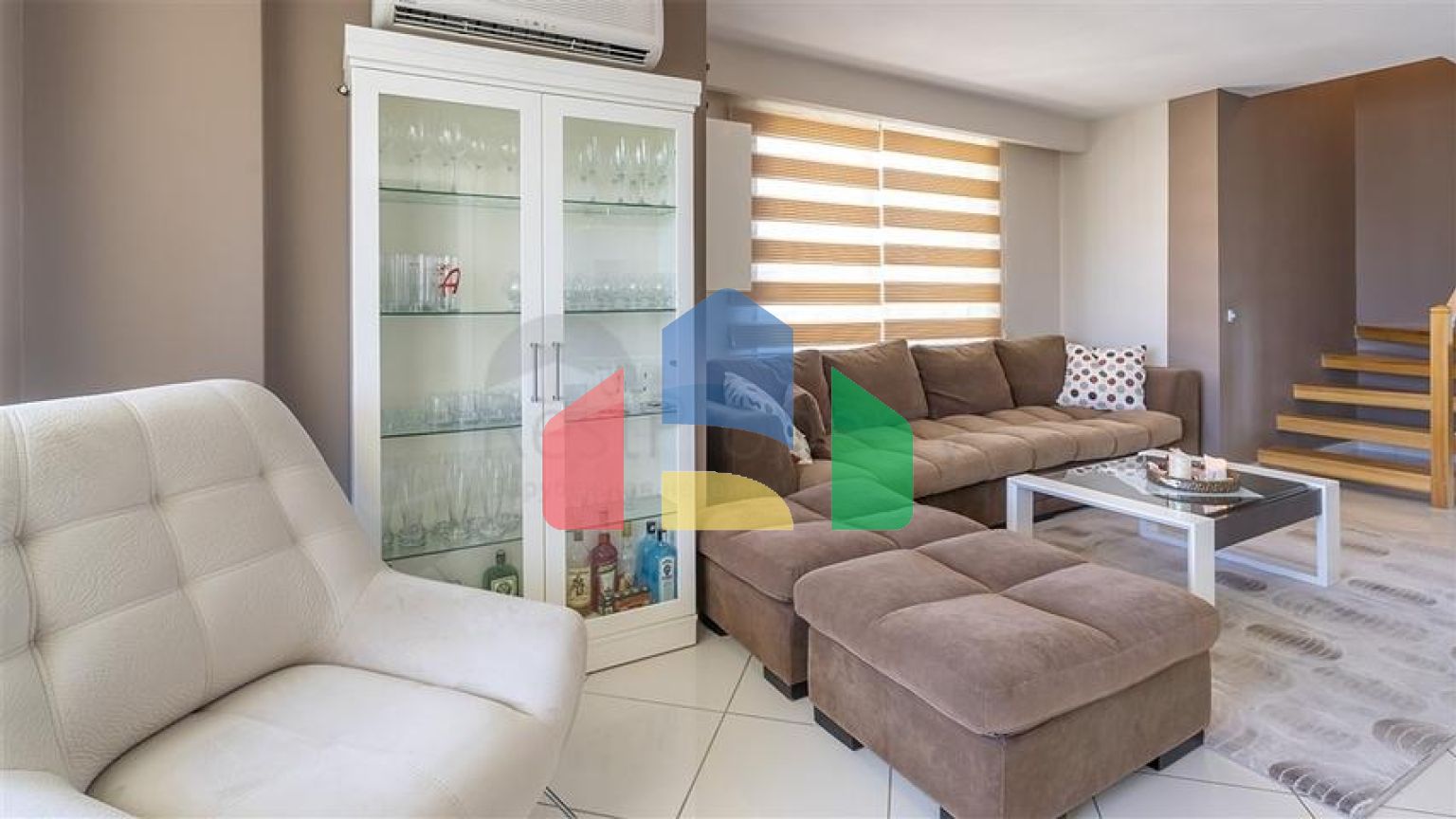 Квартира 4 + 1 на першій лінії з можливістю отримання громадянства