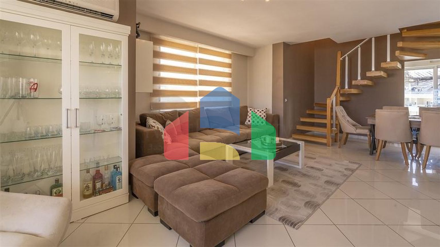 Квартира 4 + 1 на першій лінії з можливістю отримання громадянства